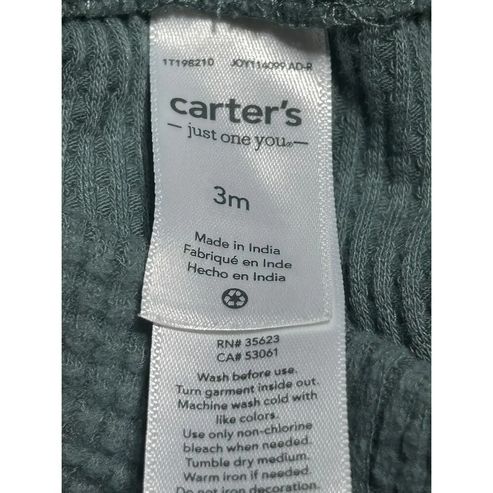 Carters 2-piece set top and bottoms size 3 months